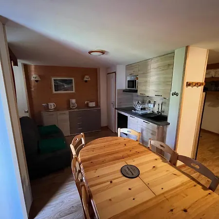 8 Personnes Au Pied Des Pistes * Chamrousse