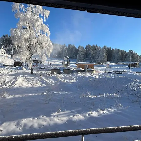 8 Personnes Au Pied Des Pistes *
