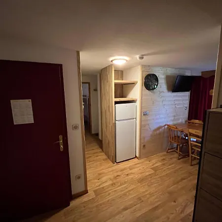 8 Personnes Au Pied Des Pistes *